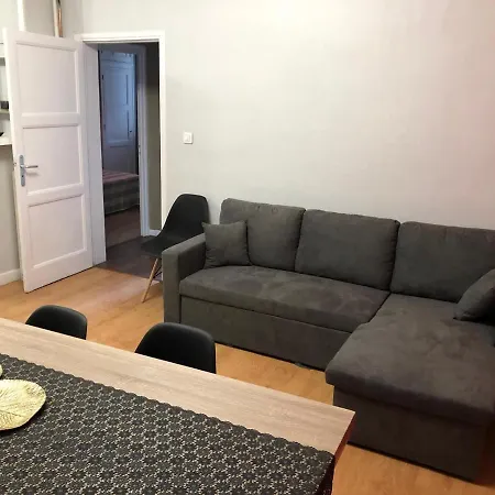 Monfs Clermont-ferrand, Pres De Toute Commodites Apartment Clermont-Ferrand
