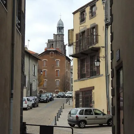 Apartment Monfs Clermont-ferrand, Pres De Toute Commodites *